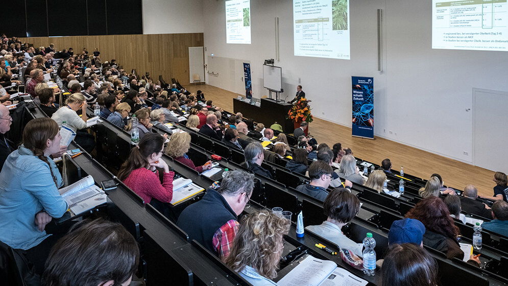 Hirntumor-Informationstag_DeutscheHirntumorhilfeeV.jpg Hirntumor