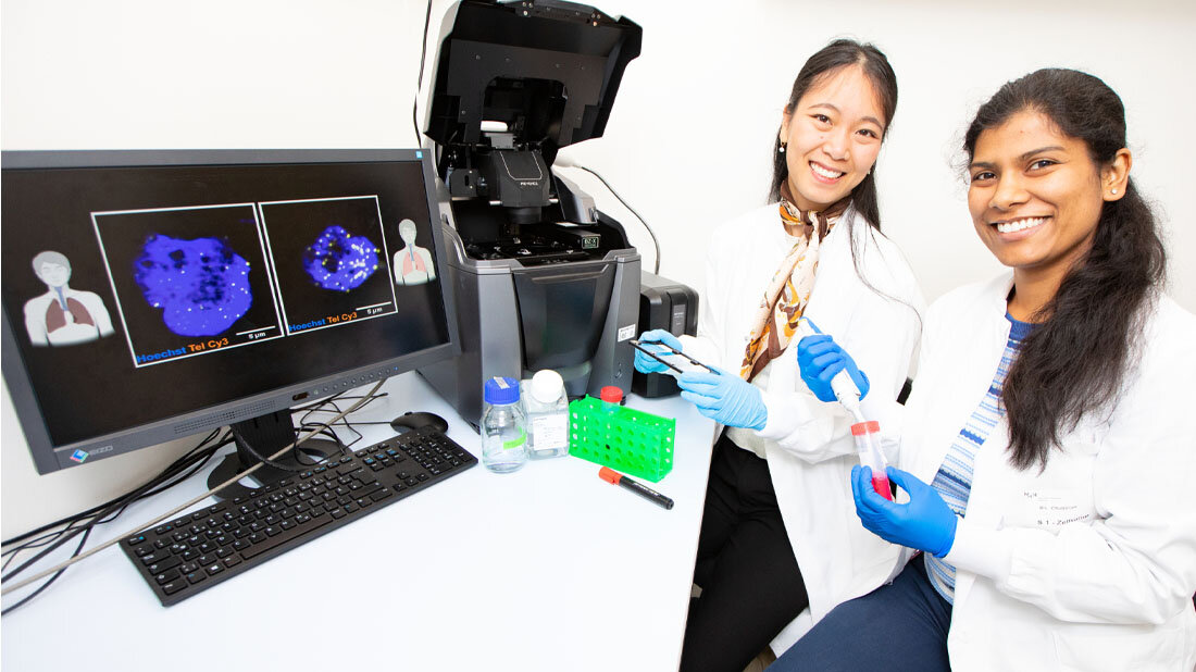 Molekularbiologin Dr. Shambhabi Chatterjee (rechts) und Erstautorin Dr. Jia Li Ye.