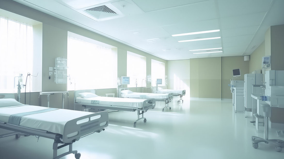 ambulantisierung_vorantreiben.jpg Blick auf leere Krankenhausbetten.