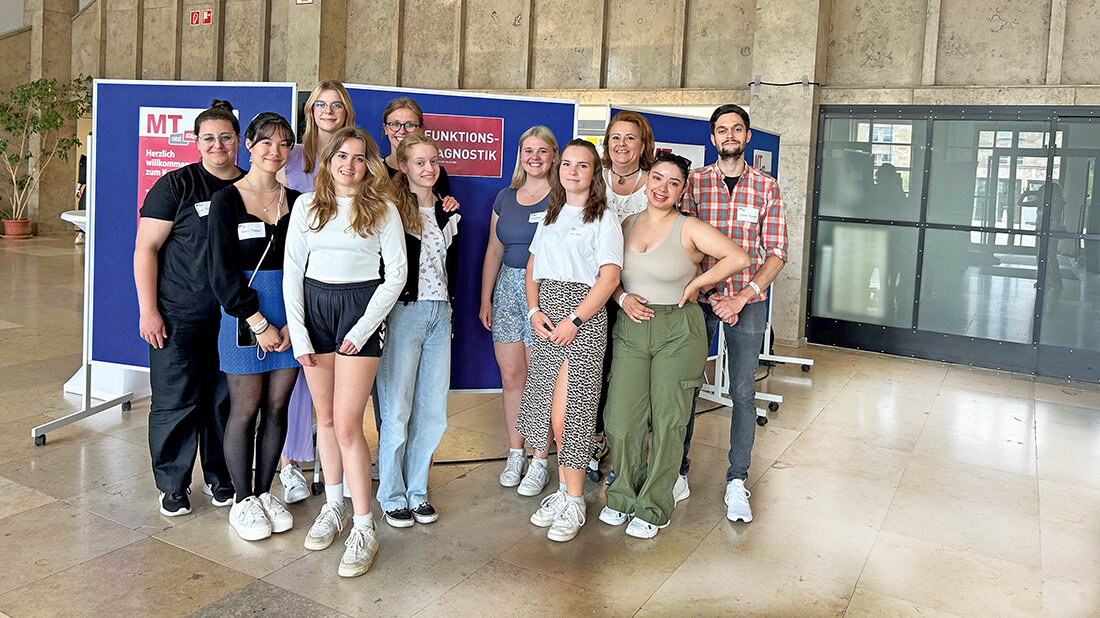 Titelbild des Veranstaltungsberichts vom Nachwuchskongress für MT-Schülerinnen und -Schüler in Frankfurt/Main
