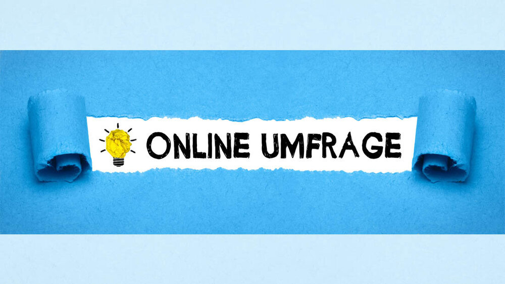 Online_Umfrage_KIMET.jpg Aufgerissenes Papier hinter dem Online Umfrage steht.
