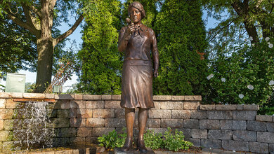 Titelbild zum Beitrag über die Geschichte der sogenannten Radium Girls