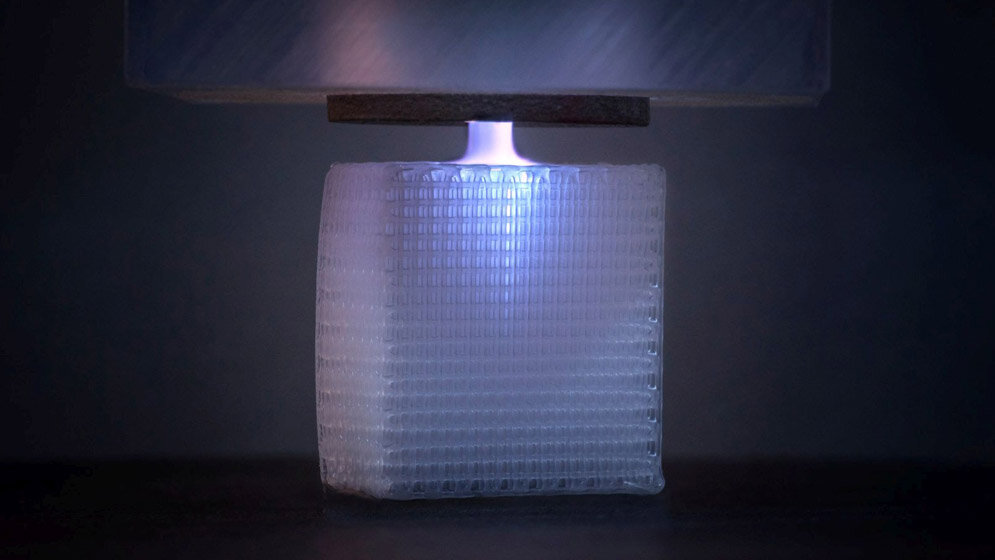 Beschichtung von Gerüststrukturen für Implantate mit einem Plasmajet.