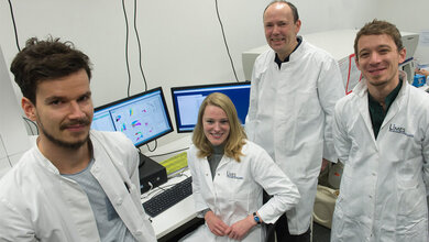 von_links_Dr_Branko_Cirovic_Jil_Sander_Prof_Dr_Joachim_Schultze_und_Dr_Andreas_Schlitzer_Barbara_Frommann_Uni_Bonn.jpg LIMES-Institut der Universität Bonn