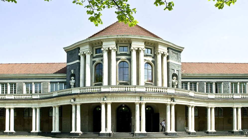 Uni_Hamburg_Foto-UHH-Dichant_20080508_0002.jpg Uni Hamburg