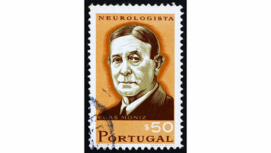Porträt von António Egas Moniz auf einer portugiesischen Briefmarke