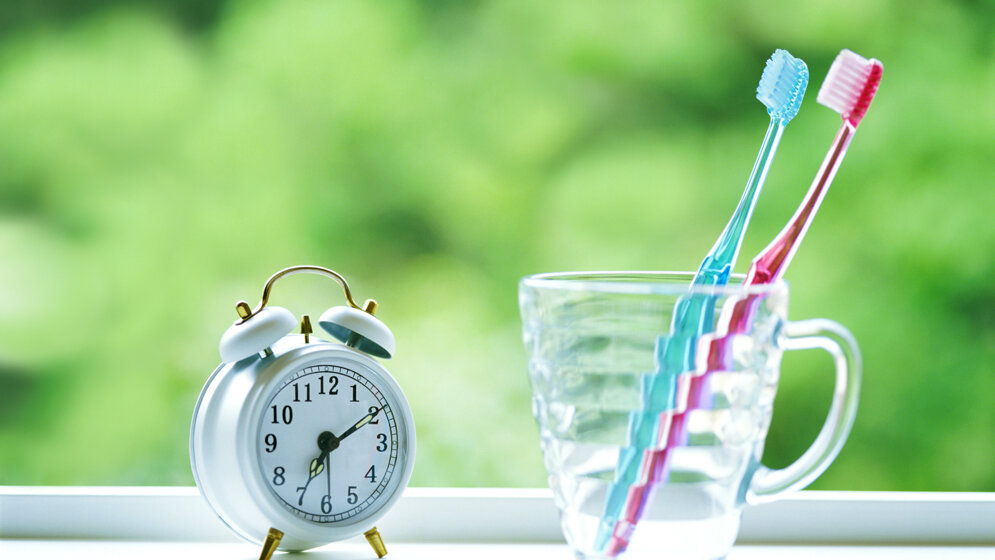 Zahnbuerste_A_teen_ISTOCK_000025306185_DOUBLE-1.jpg