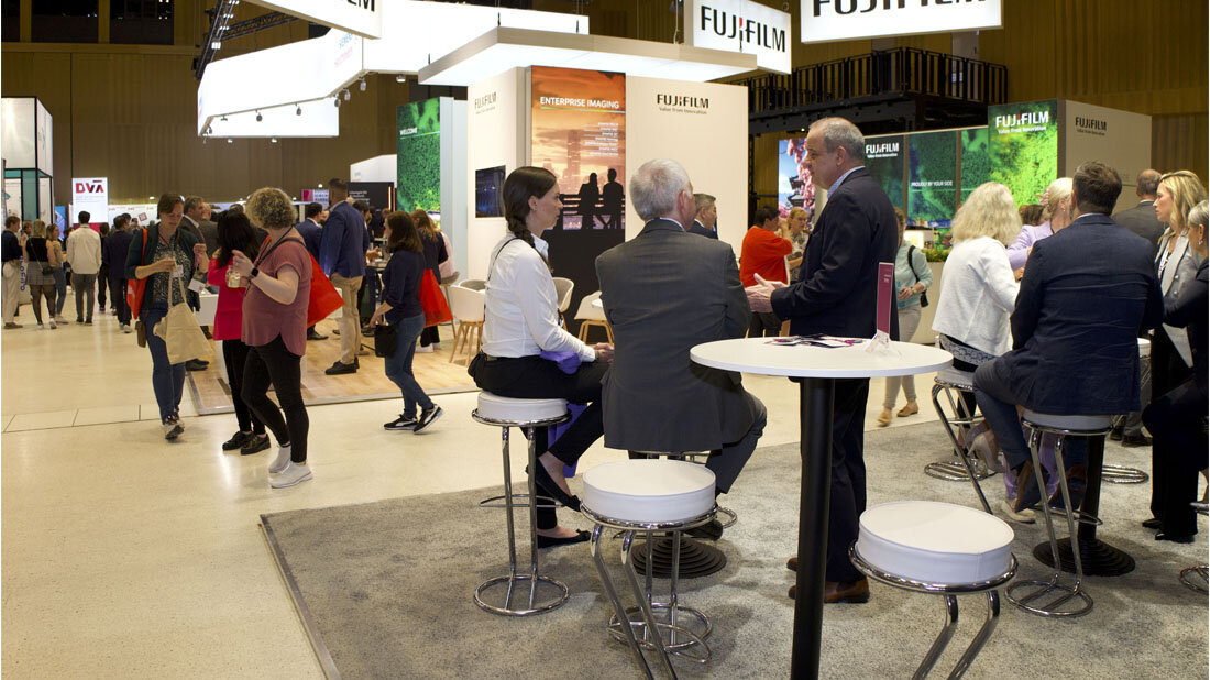 Blick auf die Industrieausstellung