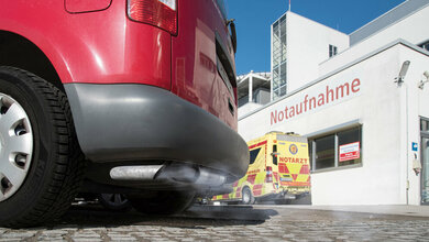 Stickoxide_und_Herzinfarktrisiko_Michael_Szabó_UKJ.jpg Ein schneller Anstieg der Luftverschmutzung