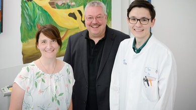 Die_Arbeitsgruppe_zu_angeborenen_Stoffwechselerkrankungen_Jean_Marie_Tronquet.jpg Die Arbeitsgruppe zu angeborenen Stoffwechselerkrankungen