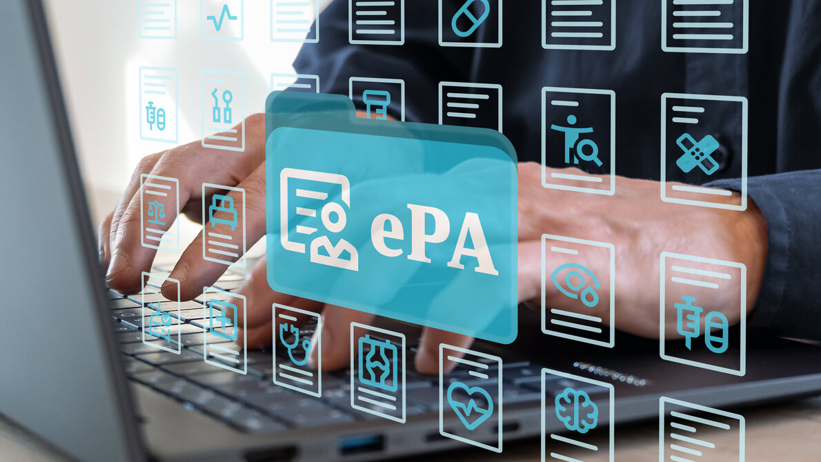 Das Bild zeigt Hände, die auf einer Laptop-Tastatur tippen, während digitale Symbole und Dokumente mit der Aufschrift „ePA" (elektronische Patientenakte) eingeblendet sind.