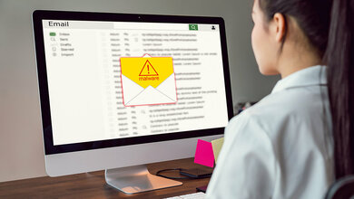 Künstliche Intelligenz Titelbild zum zweiten Teil des Fachbeitrags über künstliche Intelligenz. Schwerpunkt: Gefahren im Internet