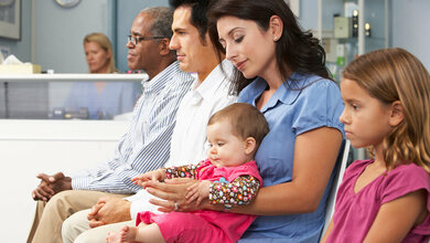 Lange Wartezeiten in Arztpraxen, auch wegen nicht abgesagter Termine