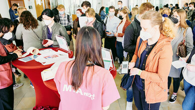 Titelbild zum Bericht über den MTA-next-Nachwuchskongress in Essen