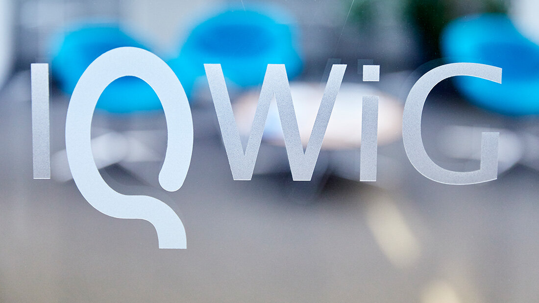 IQWiG-Bericht zur Evidenz und Therapie von ME/CFS veröffentlicht