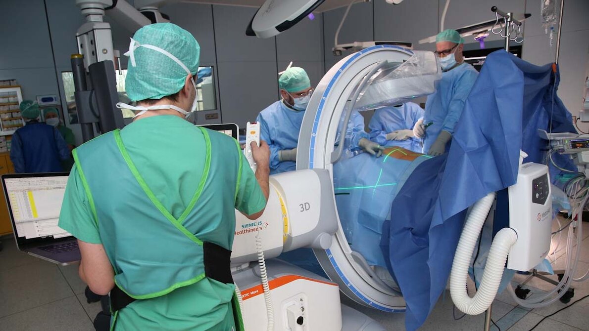 Ciartic_Move_mobile_3D_Bildgebung_im_OP_edited.jpg Das neue selbstfahrende System „Ciartic Move“