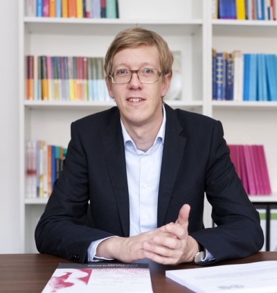 Prof_Dr_Richter_privat_08022016.jpg Prof. Dr. Richter