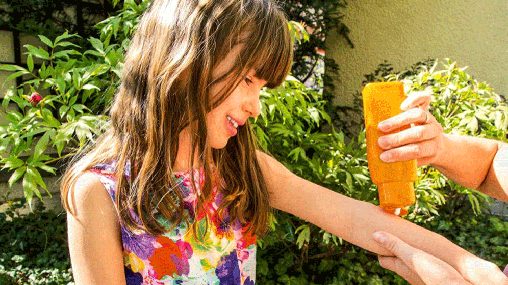 Sonnenschutzmittel_ZoomImagelarge.gif Sonnenschutzmittel