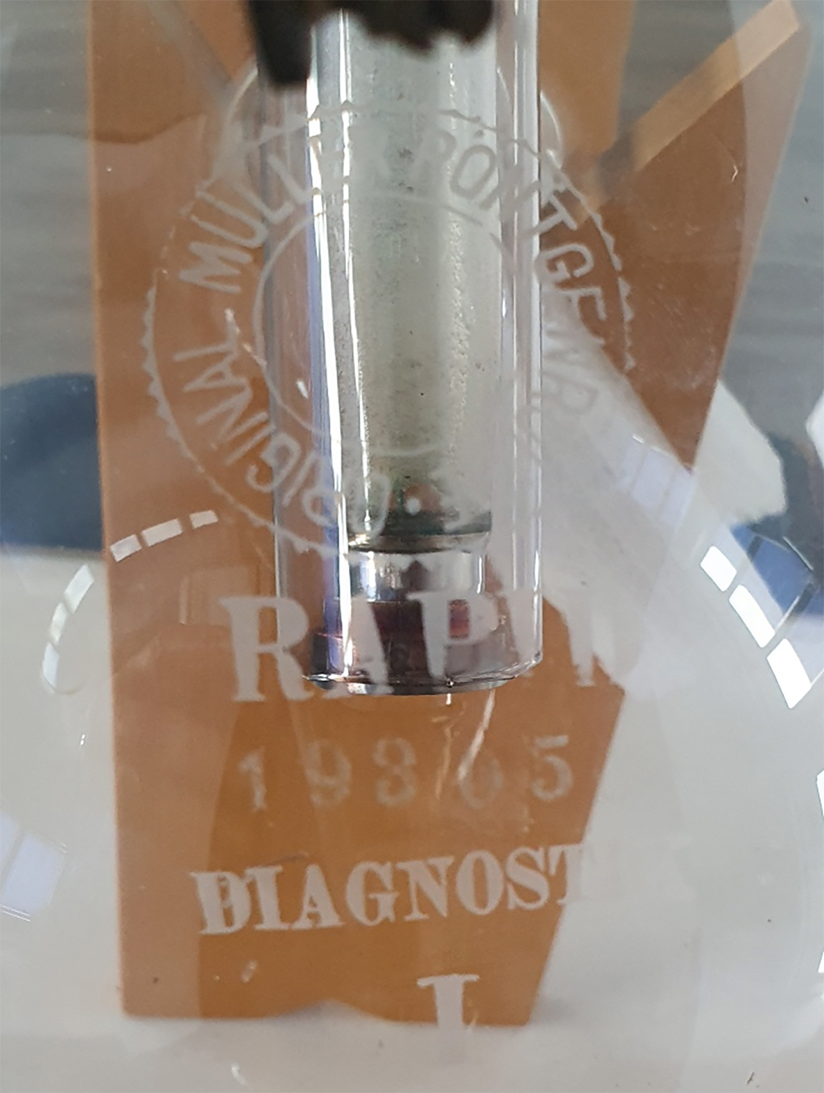 Foto der Röntgenröhre mut Bezeichnung